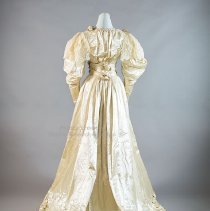 Frc2018.08.001ab_back_web